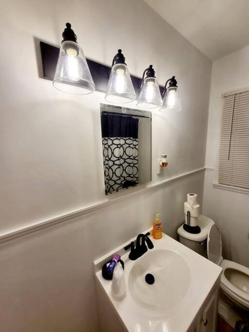 Entire Comfy Near Atl Airport -two Bedrooms Holiday home *