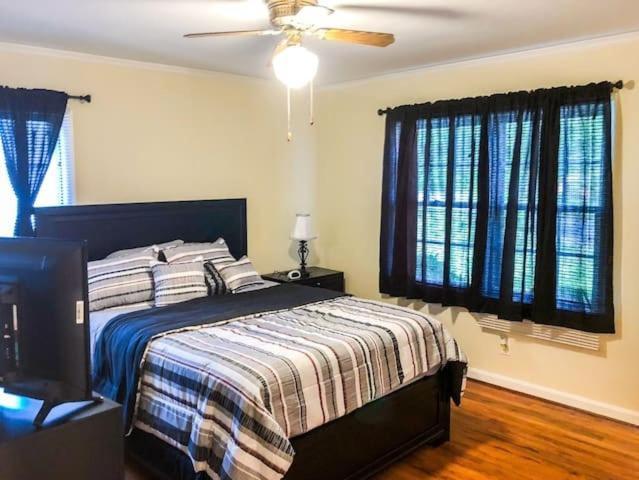 Entire Comfy Near Atl Airport -two Bedrooms Atlanta